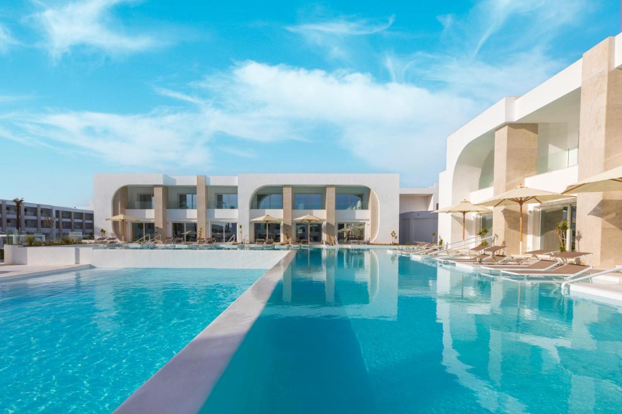 White Hills Resort 沙姆沙伊赫 外观 照片 The hotel's main pool
