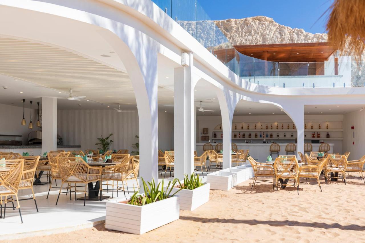 White Hills Resort 沙姆沙伊赫 外观 照片 The Beach Club at the Hilton Sharm El Sheikh Resort